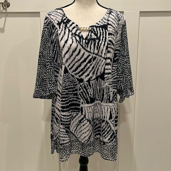 JM Collection Butterfly style Tunic Top - Picture 1 of 8